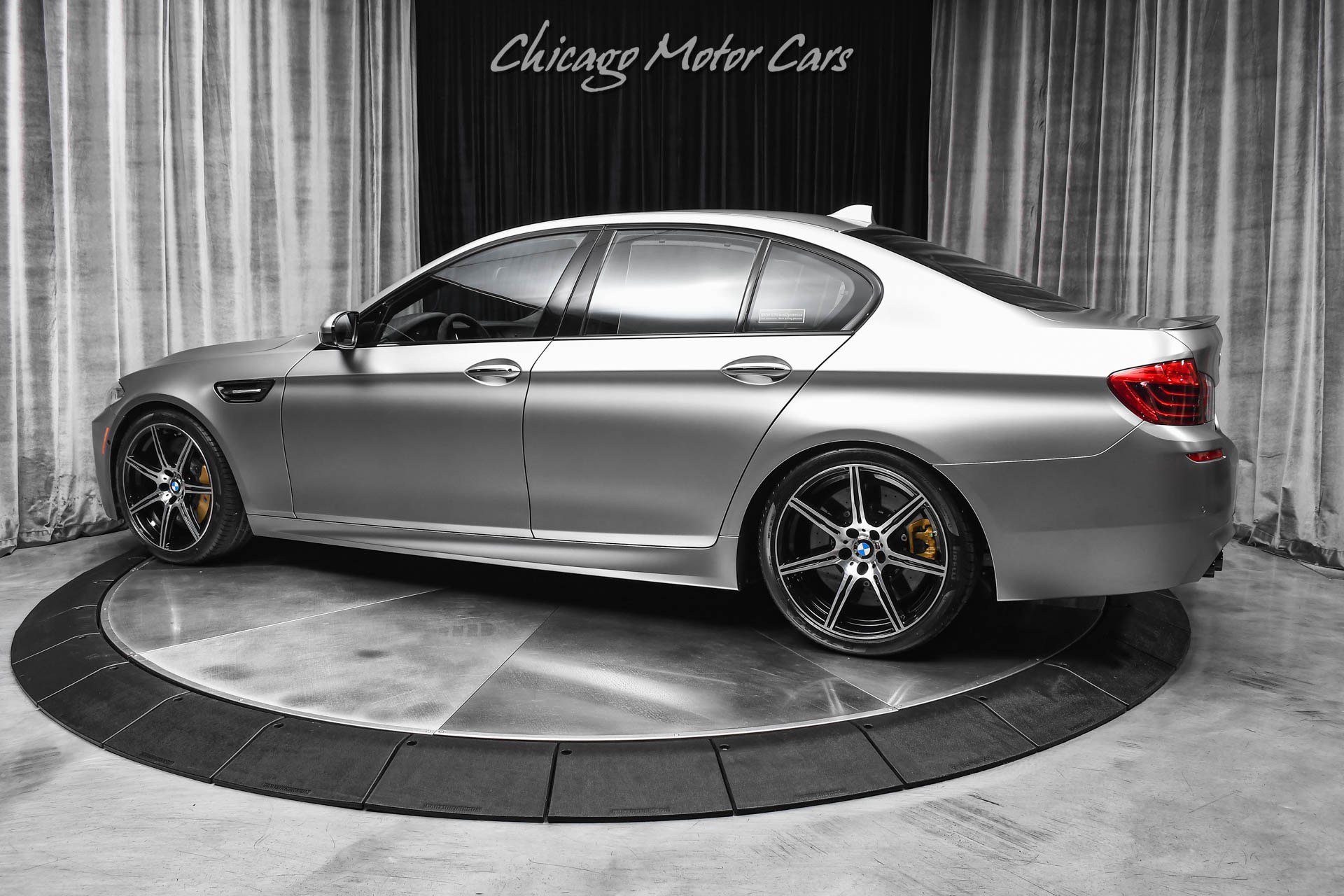 Used 2015 BMW M5 RWD image 3