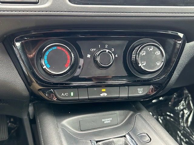 Used 2019 Honda HR-V LX image 23