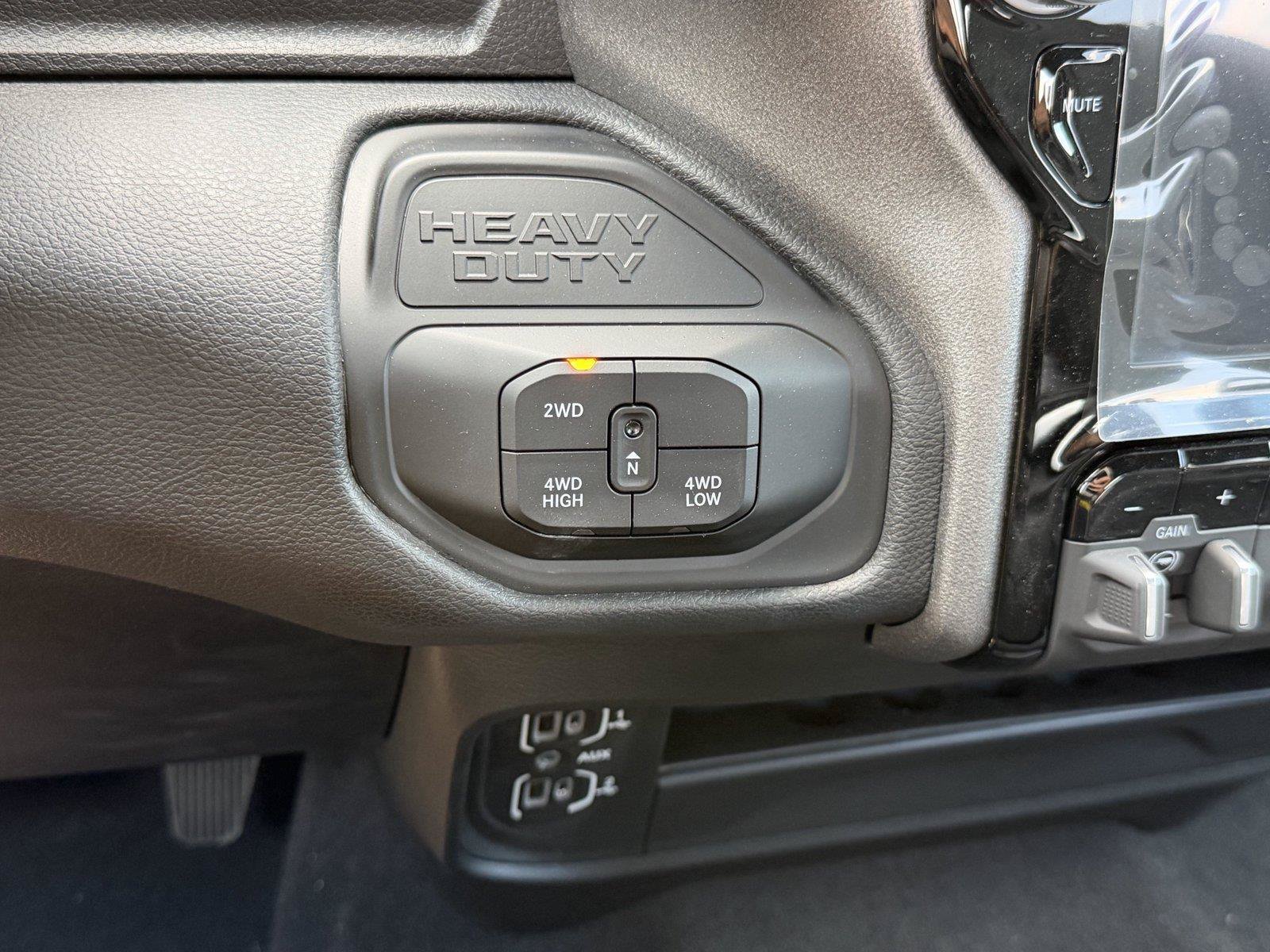 Used 2025 RAM 2500 Tradesman AWD/4WD image 25