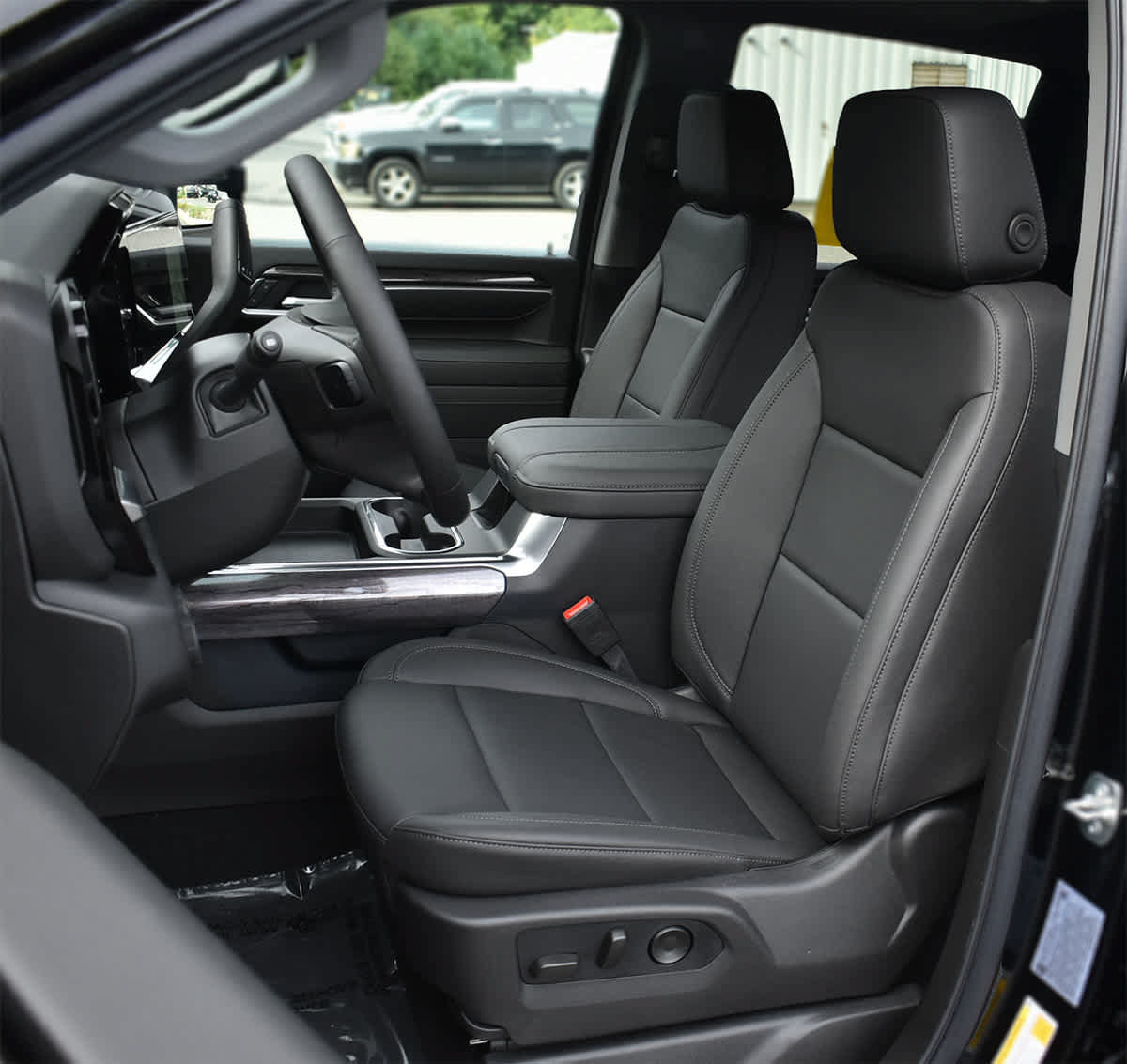 New 2026 Chevrolet Silverado 2500 LTZ w/ LTZ Plus Package AWD/4WD image 10