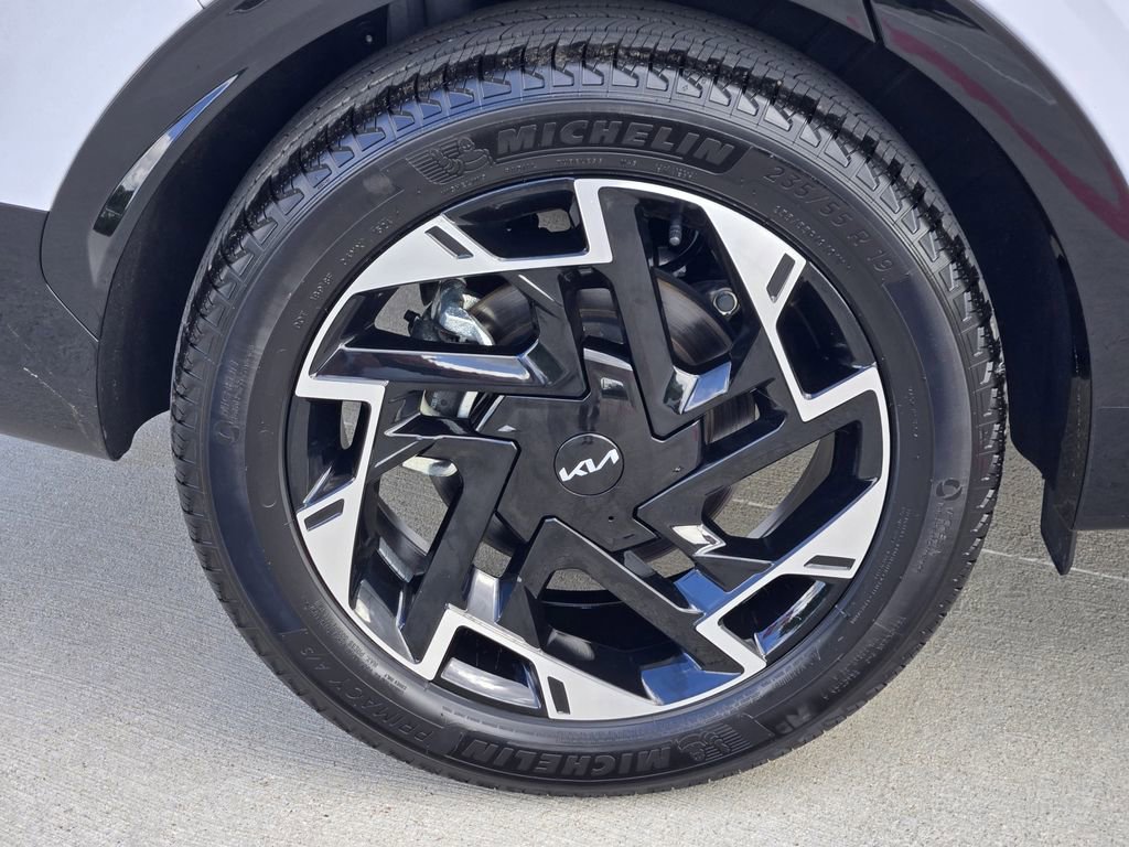 Used 2024 Kia Sportage SX image 10