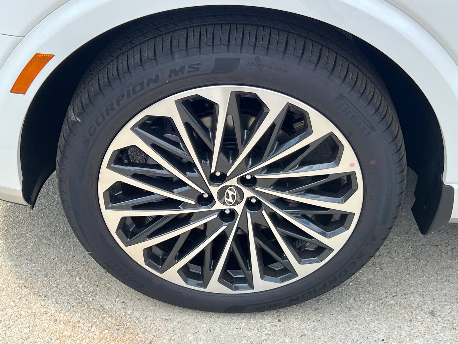 New 2026 Hyundai Palisade Calligraphy FWD image 13