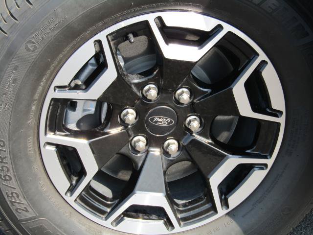 Certified 2022 Ford F150 Lightning Pro AWD/4WD image 5