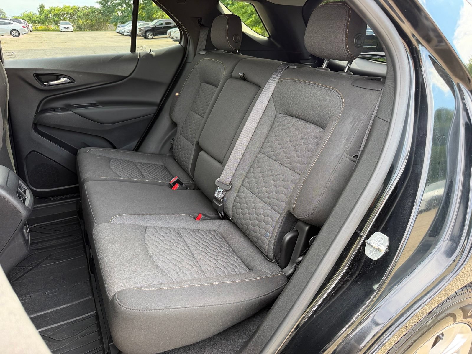 Used 2020 Chevrolet Equinox LT w/ Driver Convenience Package AWD/4WD image 31