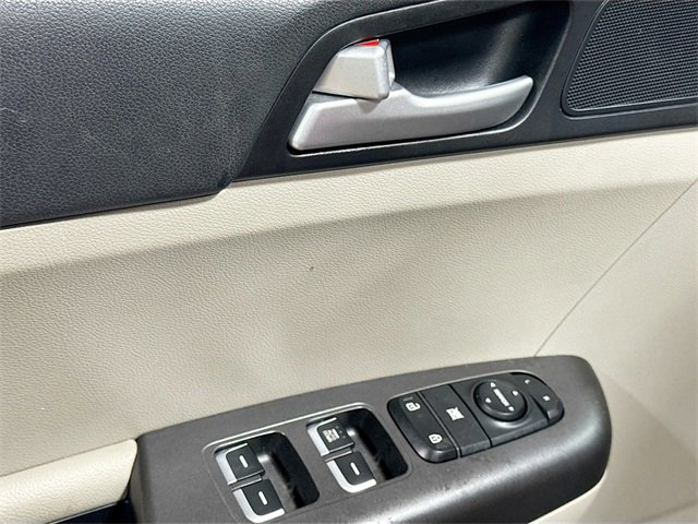 Used 2021 Kia Sportage LX image 19