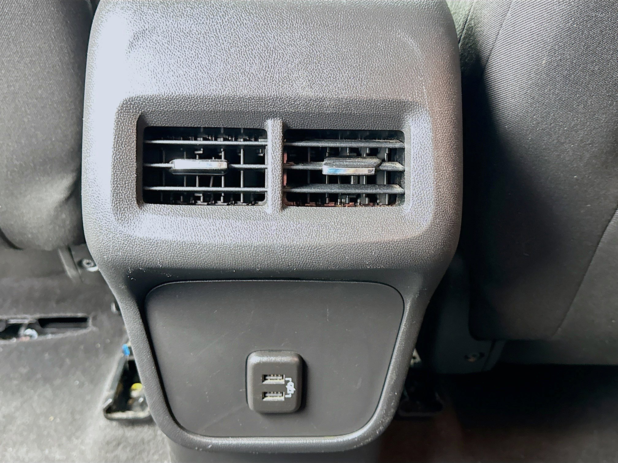 Used 2021 Chevrolet Equinox LS FWD image 16