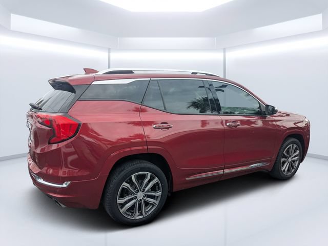 Used 2018 GMC Terrain Denali w/ Advanced Safety Package FWD image 4