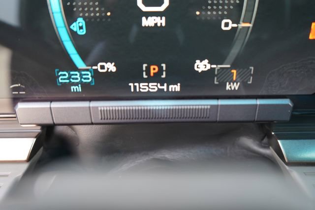 Used 2024 GMC Hummer EV 3X w/ LPO, Illumination Package image 25