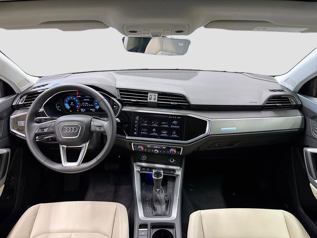 Certified 2025 Audi Q3 2.0T Premium Plus image 9