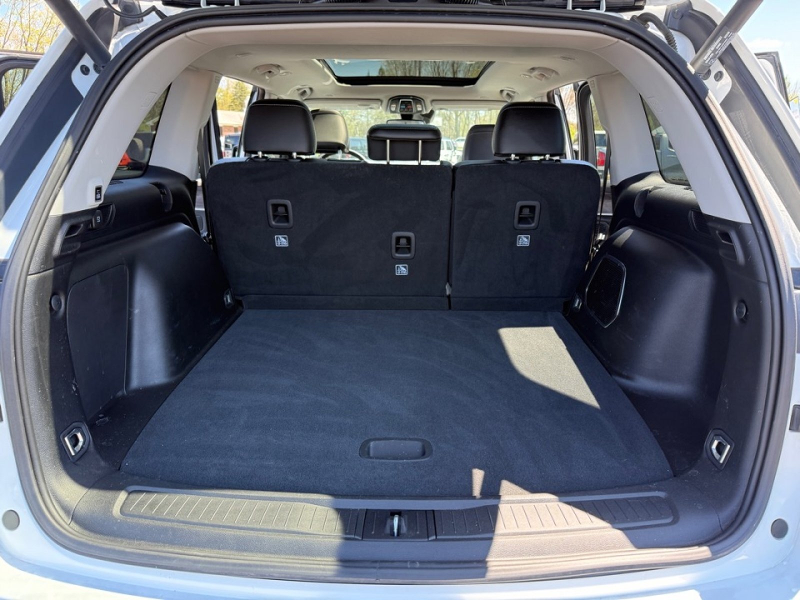 Used 2022 Jeep Grand Cherokee Limited image 20