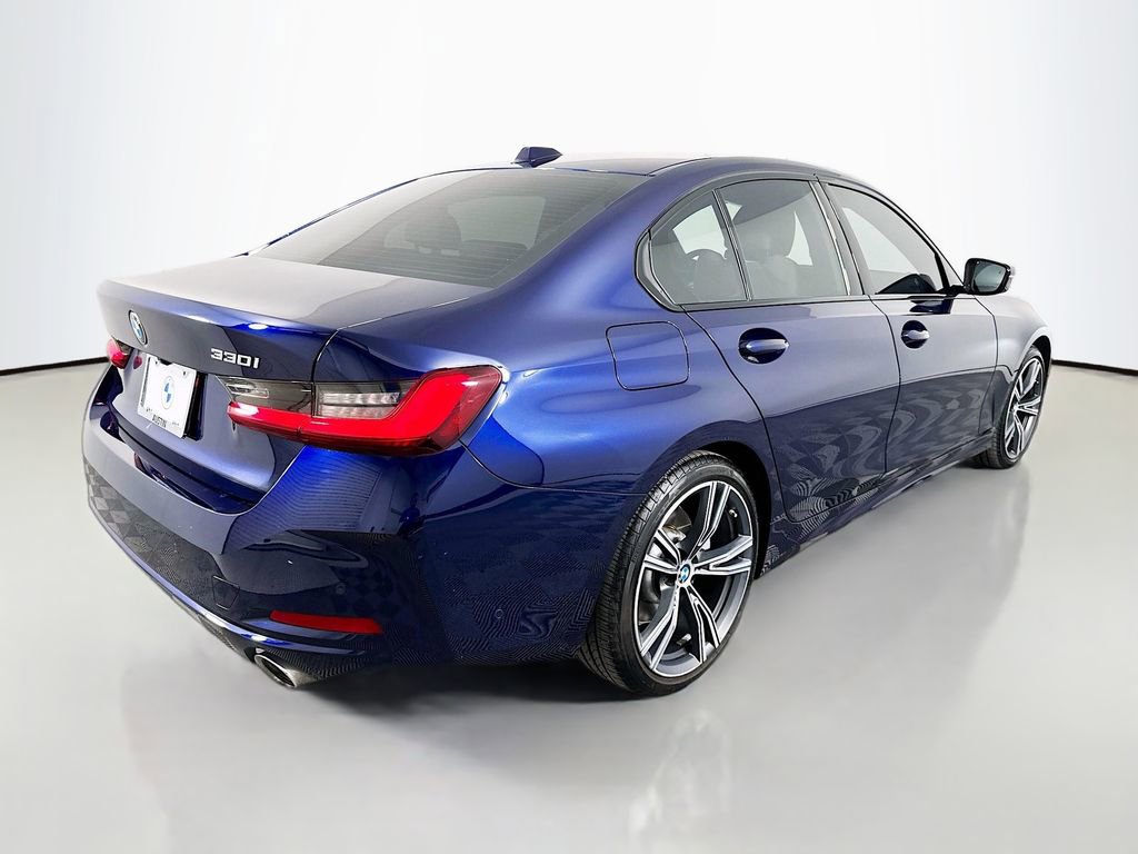 Certified 2023 BMW 330i Sedan w/ Premium Package RWD image 5