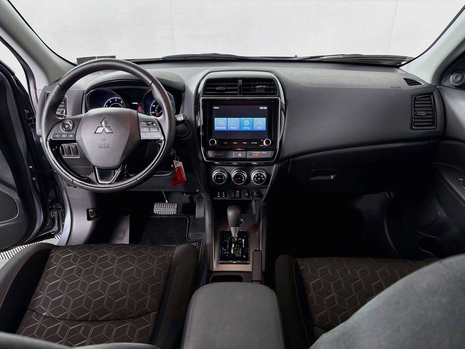 Used 2025 Mitsubishi Outlander Sport LE AWD/4WD image 26