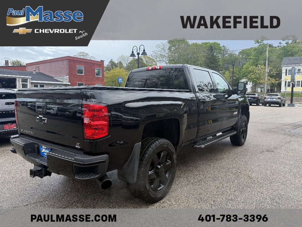 Used 2018 Chevrolet Silverado 2500 LT w/ Midnight Edition AWD/4WD image 6