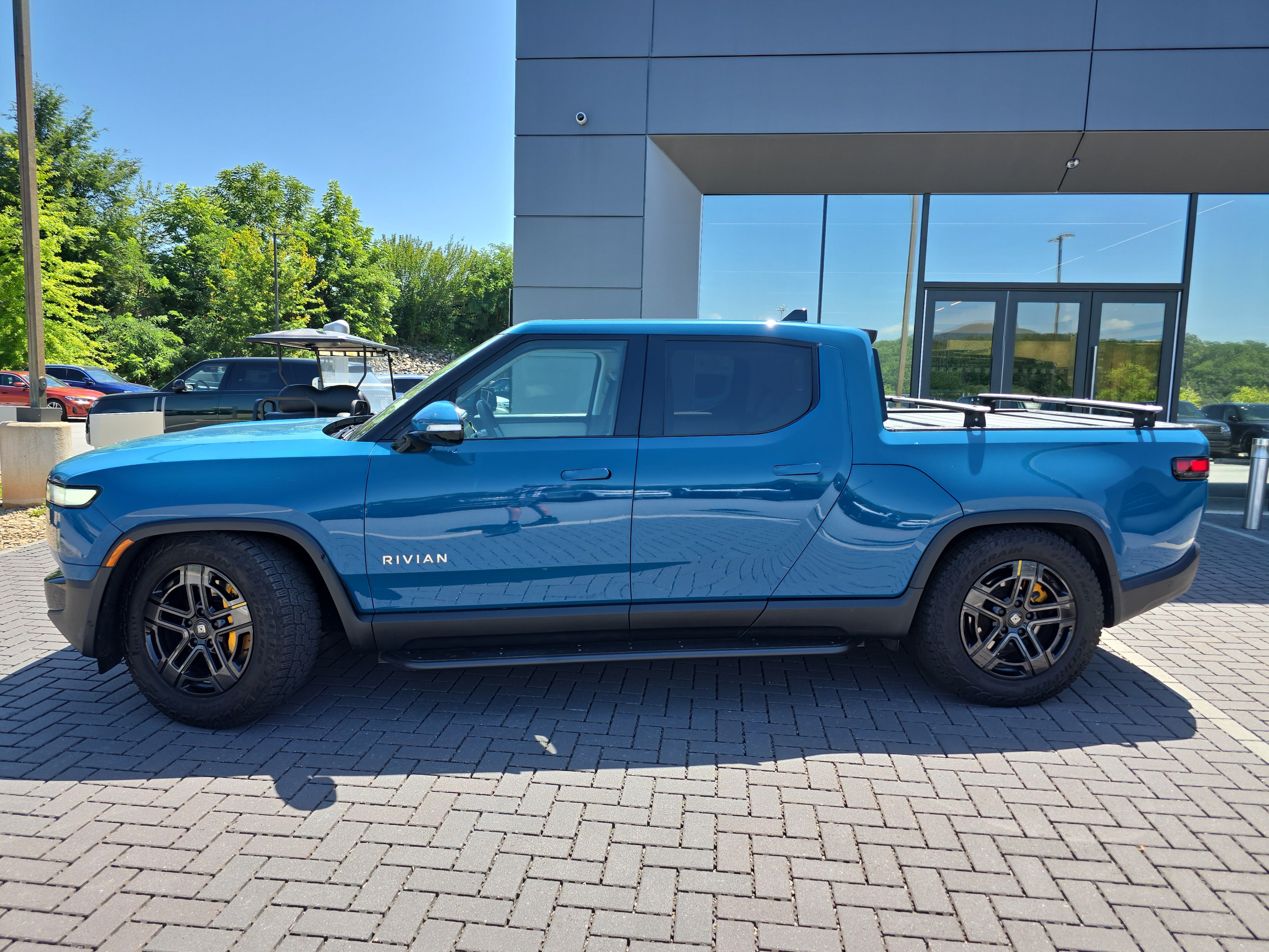 Used 2023 Rivian R1T Adventure AWD/4WD image 8