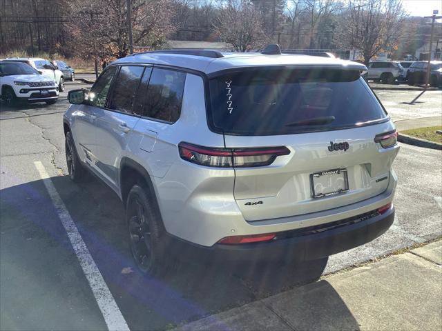 New 2025 Jeep Grand Cherokee L Limited w/ Black Appearance Package image 5