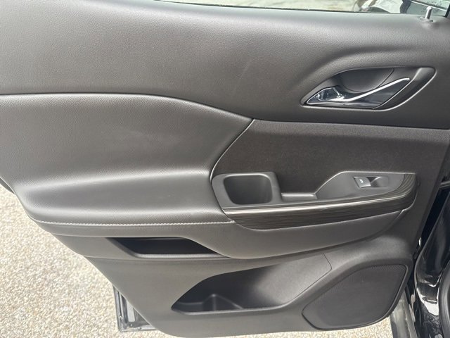 Used 2023 GMC Acadia SLT w/ Preferred Package image 20