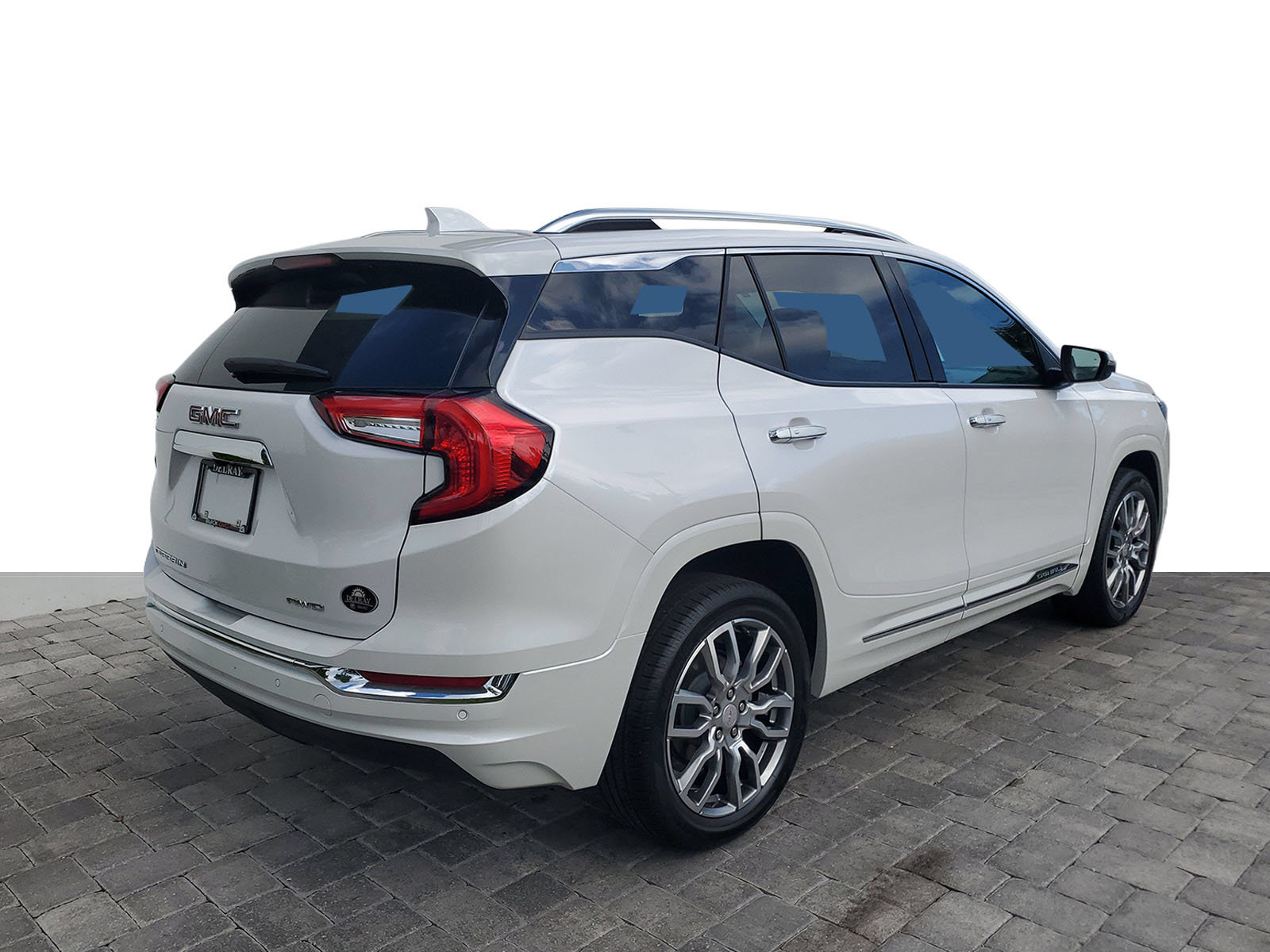 Used 2023 GMC Terrain Denali w/ Denali Premium Package AWD/4WD image 6