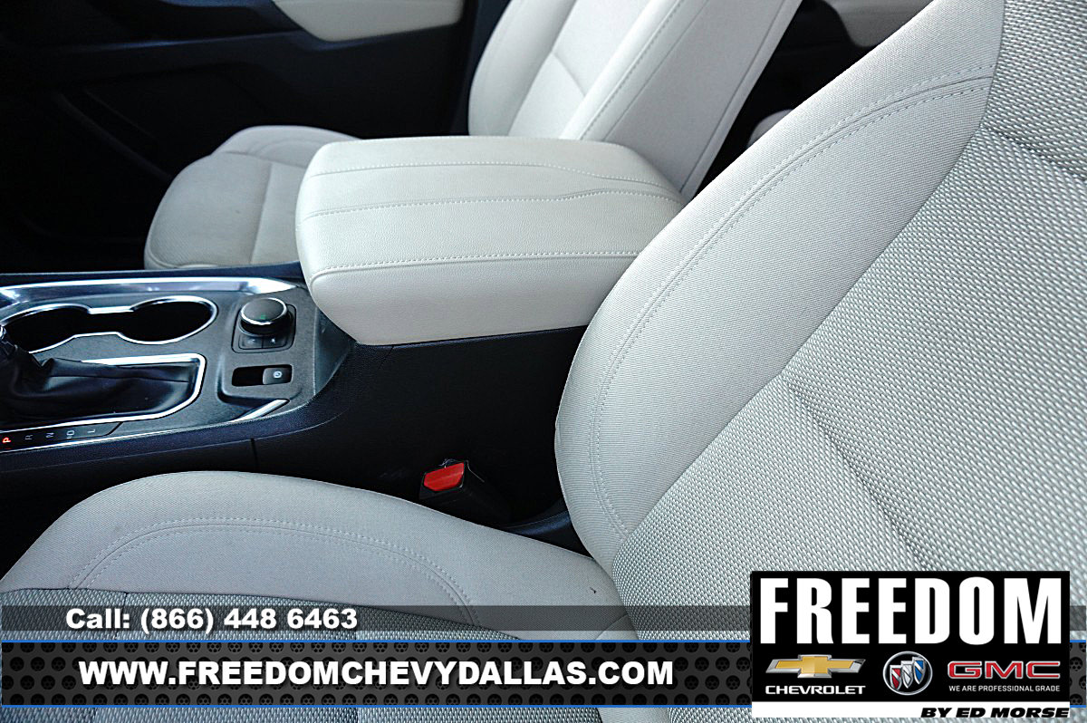 Used 2023 Chevrolet Traverse LS FWD image 31