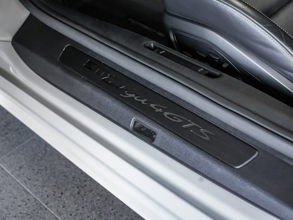 Certified 2023 Porsche 911 Targa 4 GTS image 15