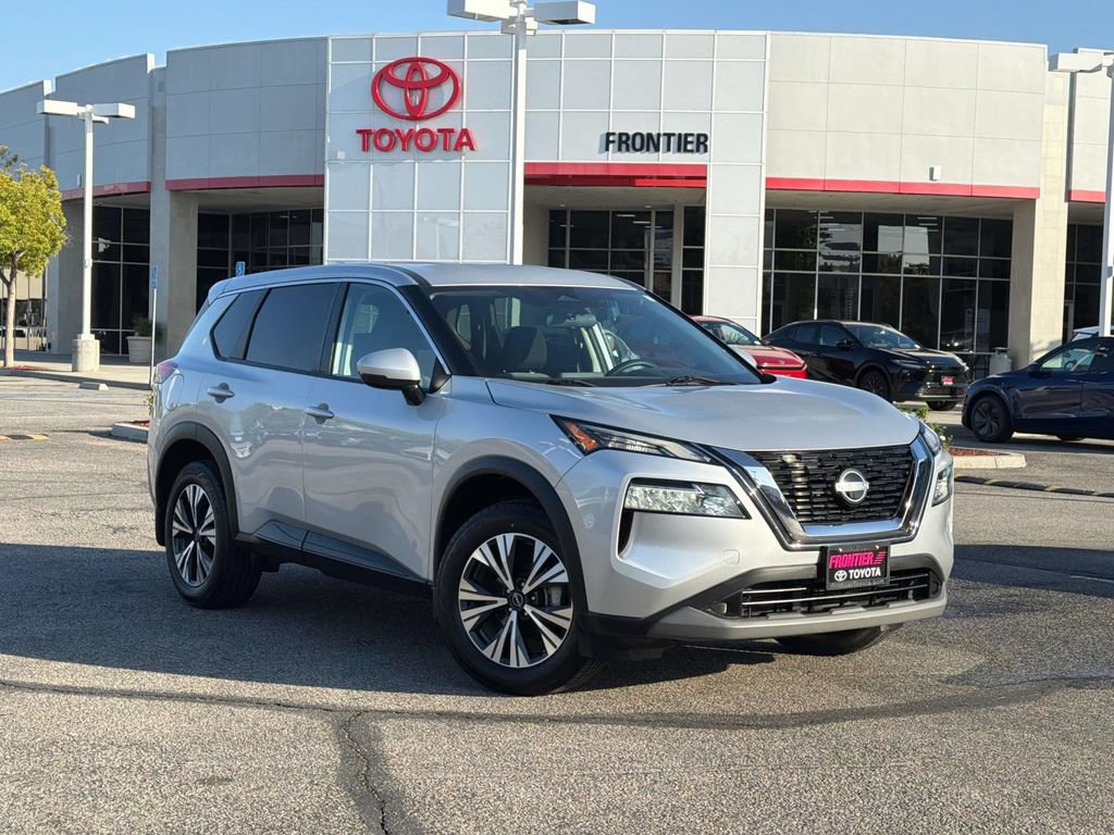 Used 2022 Nissan Rogue SV AWD/4WD image 1