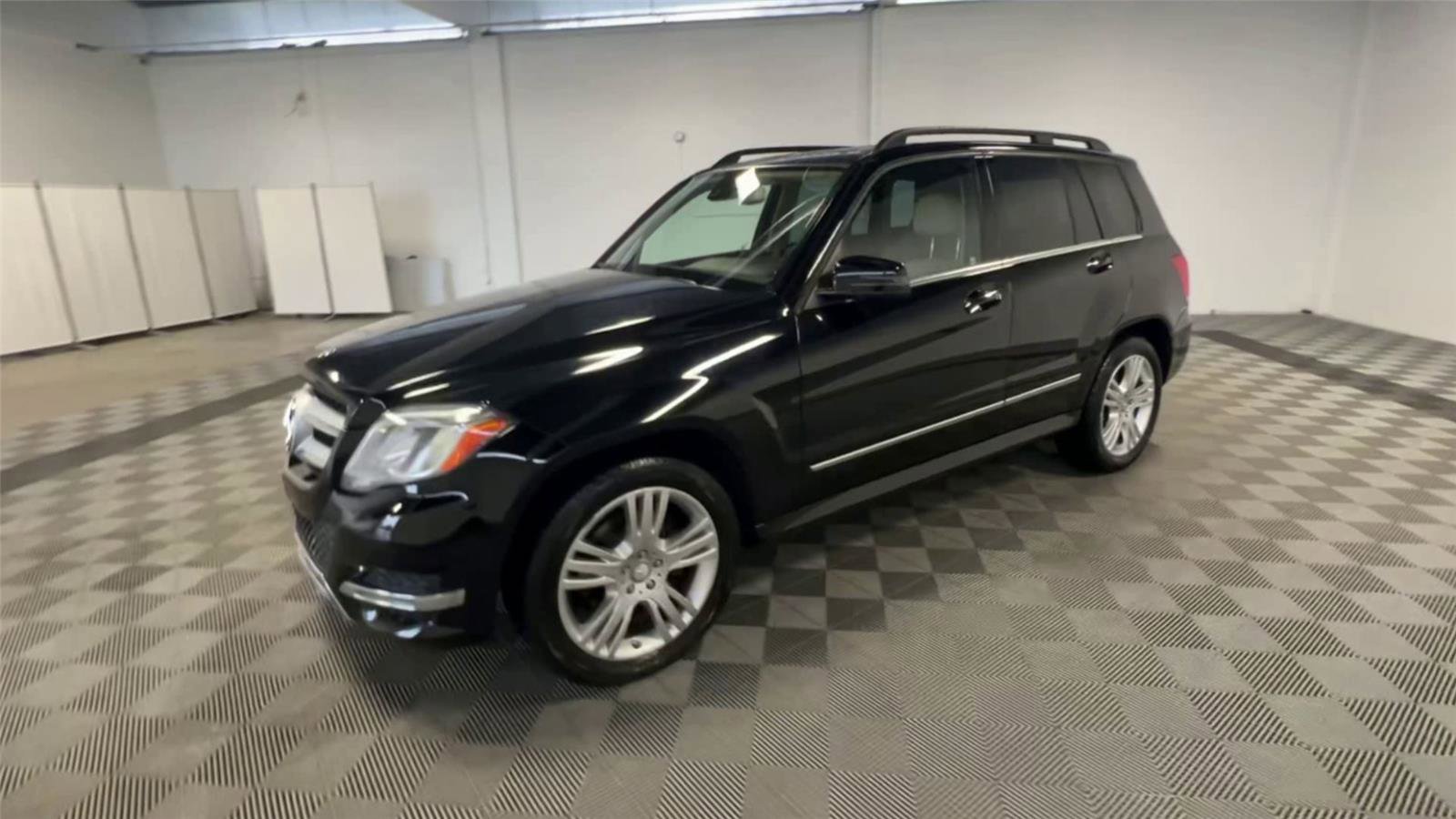 Used 2015 Mercedes-Benz GLK 350 2WD image 4