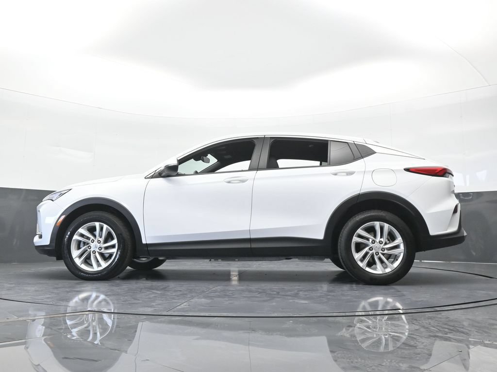 Used 2025 Buick Envista Preferred FWD image 50