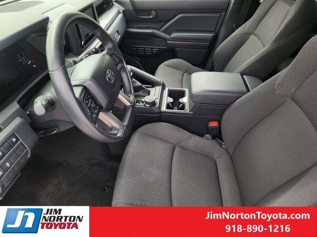Used 2025 Toyota 4Runner SR5 AWD/4WD image 13