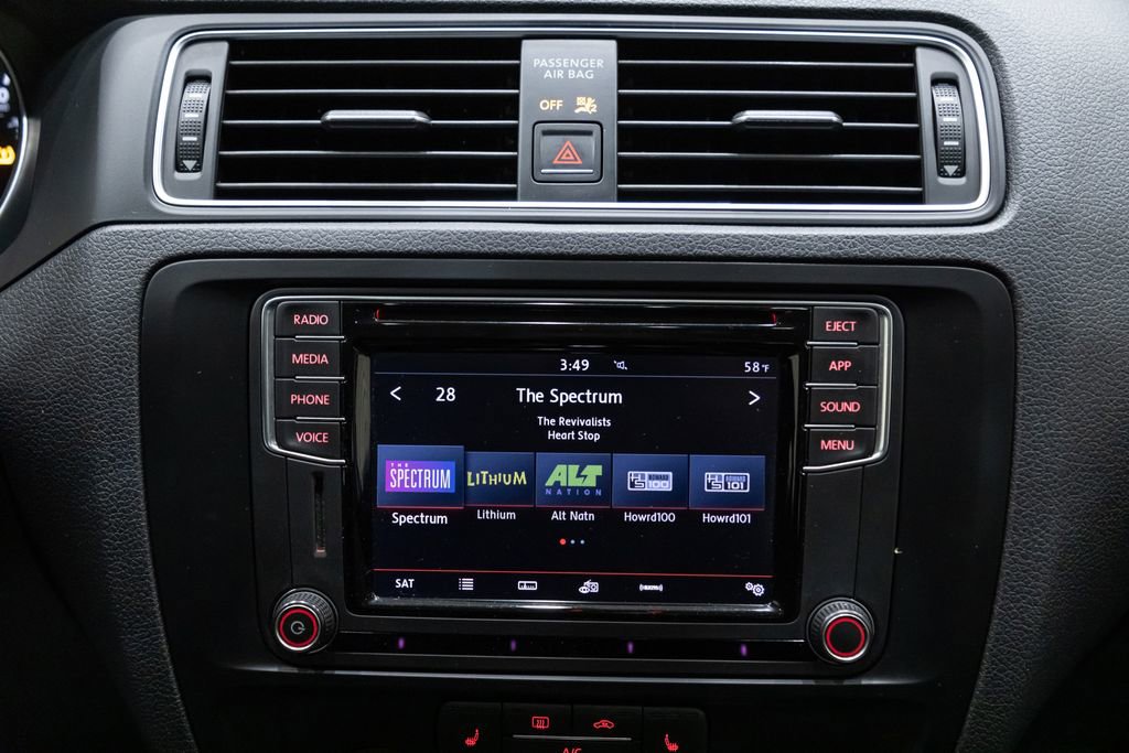 Used 2018 Volkswagen Jetta SE FWD image 20