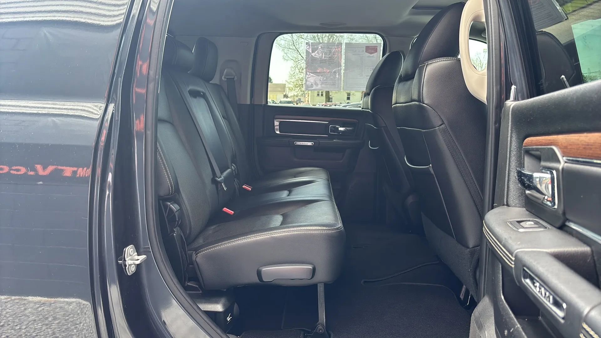 Used 2017 RAM 2500 Laramie w/ Convenience Group AWD/4WD image 17