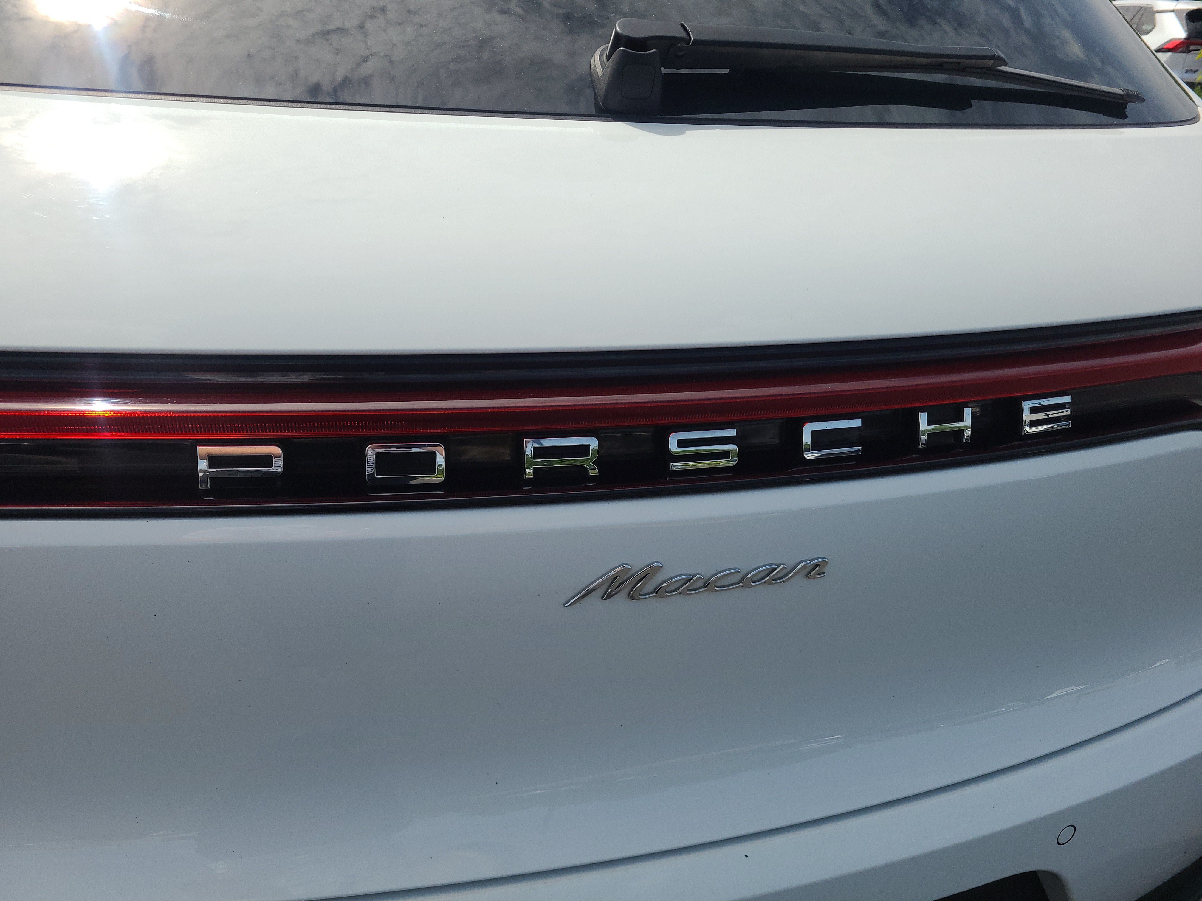 Used 2021 Porsche Macan AWD/4WD image 30