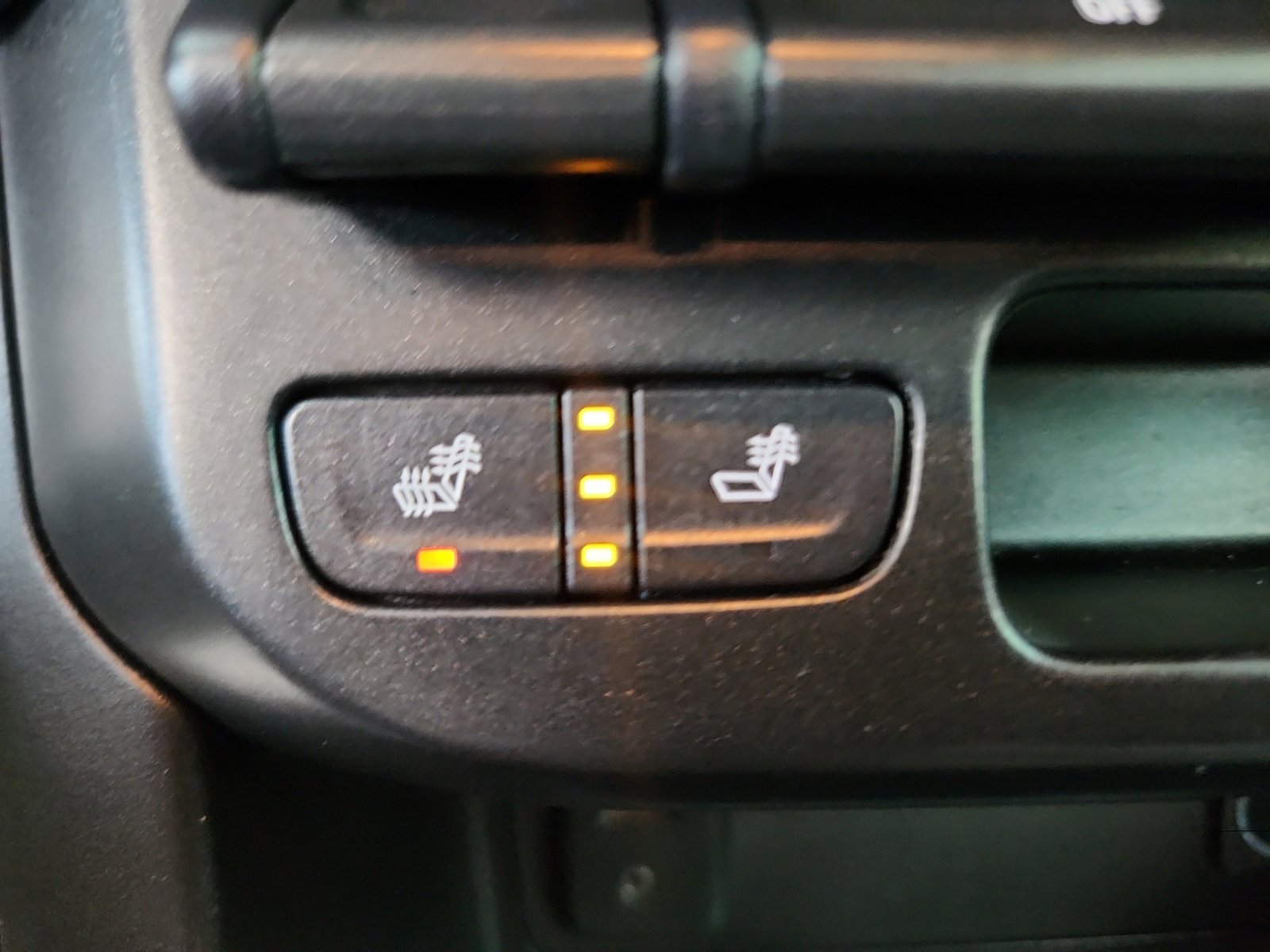 Used 2017 Chevrolet Colorado Z71 image 32