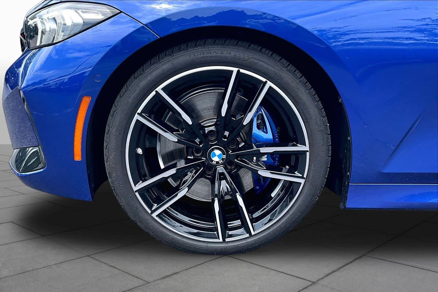 Used 2025 BMW M340i Sedan RWD image 11