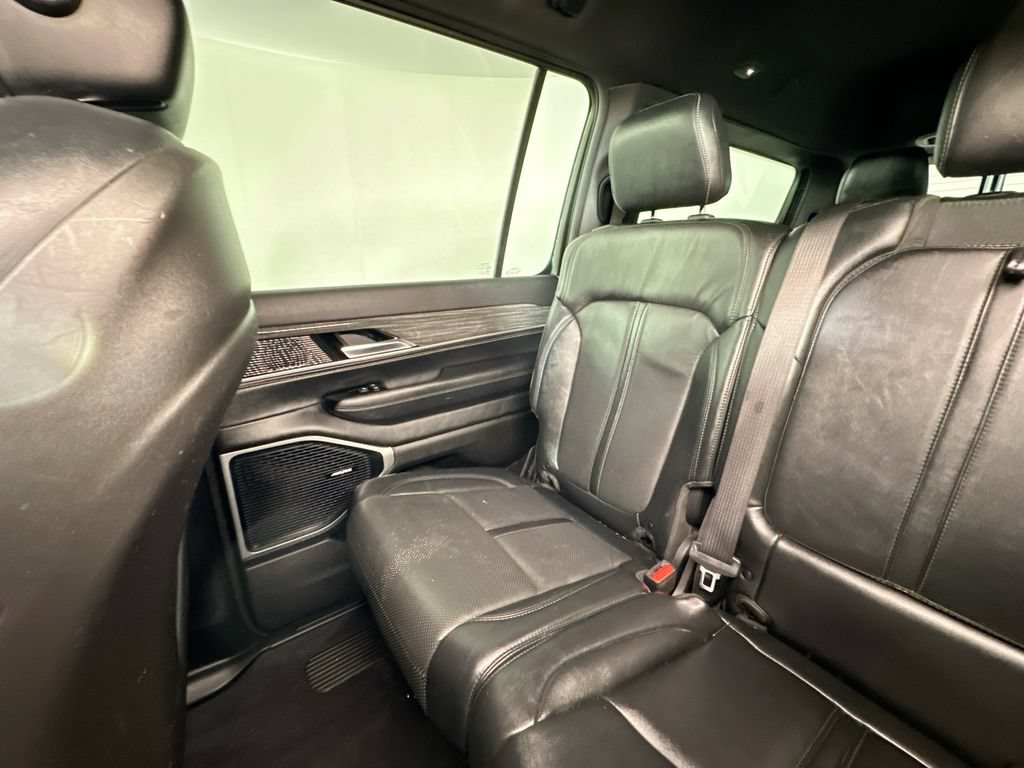 Used 2022 Jeep Wagoneer Series II AWD/4WD image 12