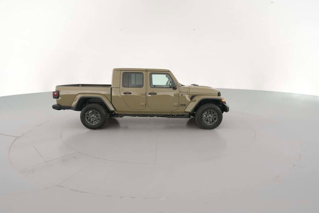 New 2026 Jeep Gladiator Sport image 14