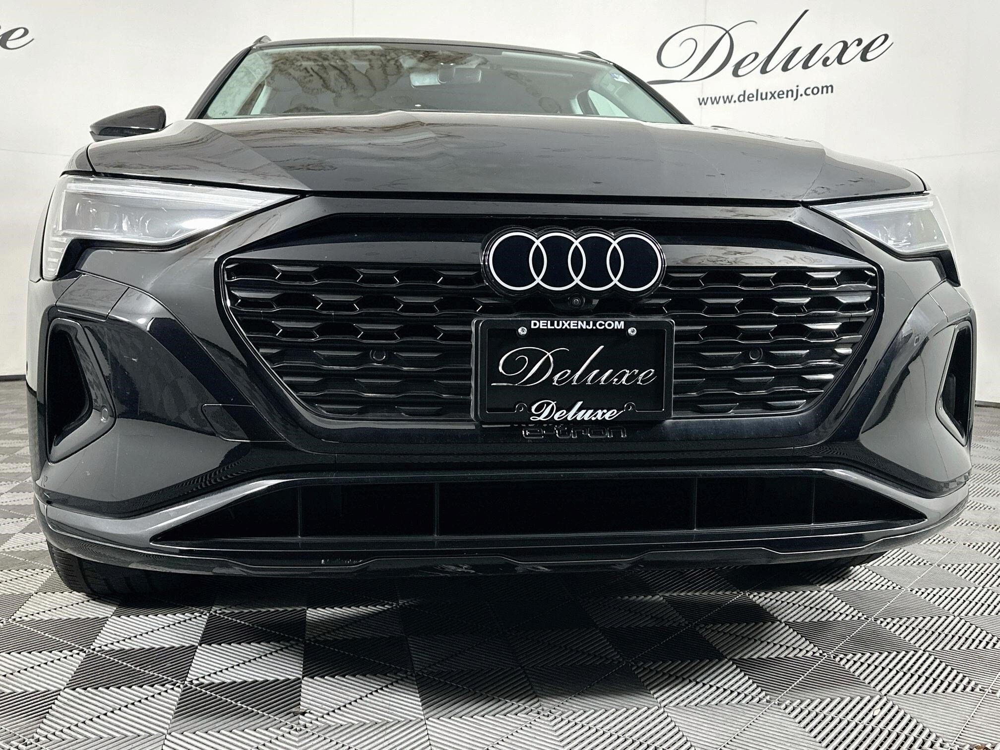 Used 2024 Audi Q8 e-tron Prestige w/ Prestige Package AWD/4WD image 31