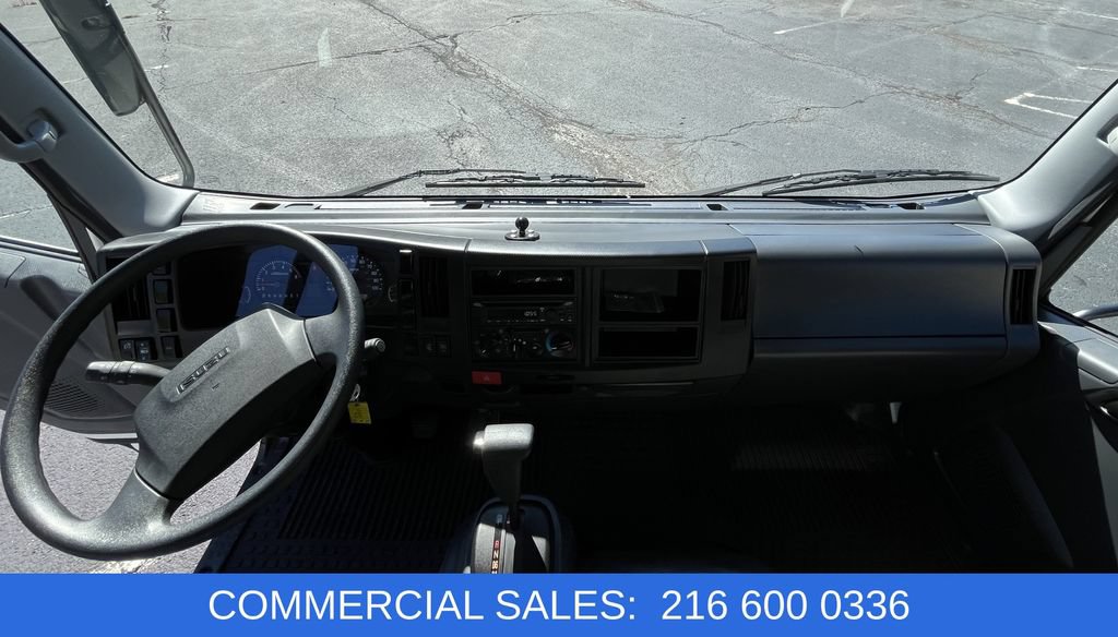 Used 2024 Isuzu NPR RWD image 19