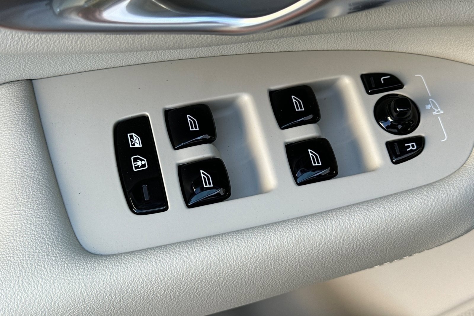 New 2026 Volvo XC90 T8 Ultra image 15