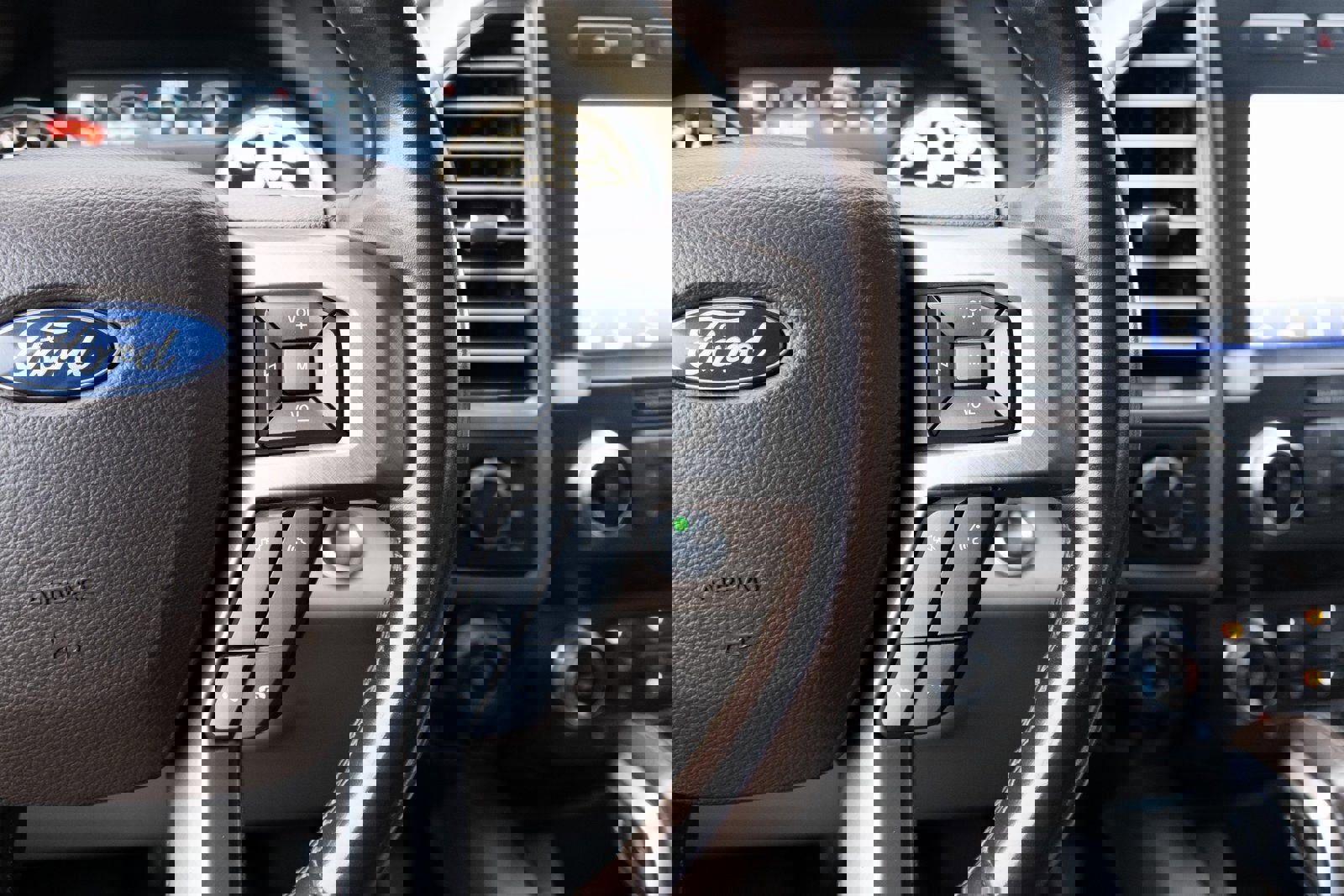 Used 2019 Ford F150 Limited image 9