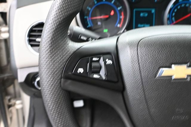 Used 2013 Chevrolet Cruze LS FWD image 24