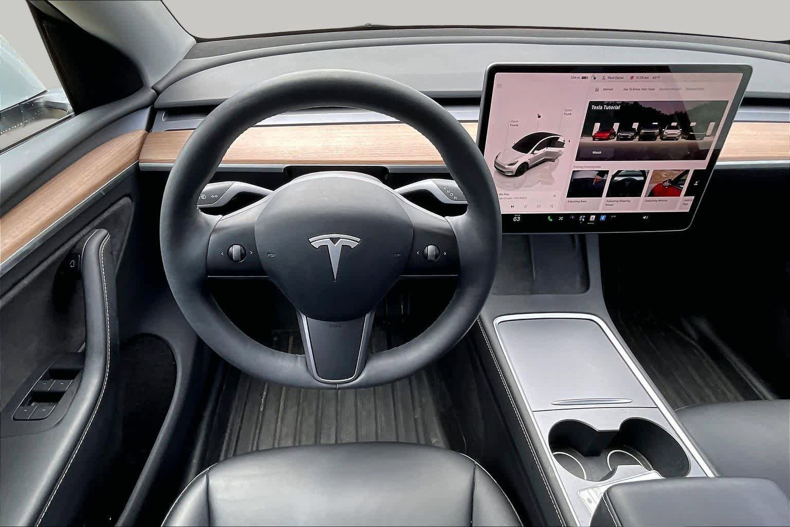 Used 2023 Tesla Model Y AWD image 5