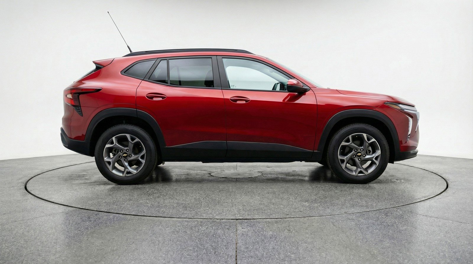 Used 2025 Chevrolet Trax LT image 11