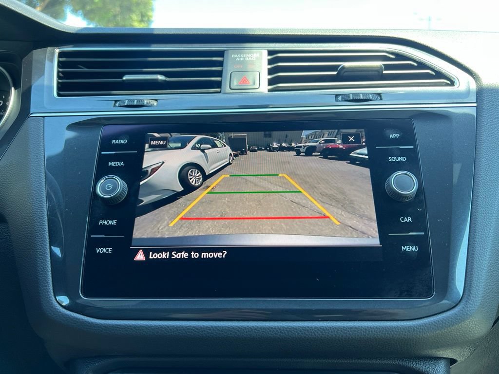 Used 2020 Volkswagen Tiguan SE R-Line AWD/4WD image 34