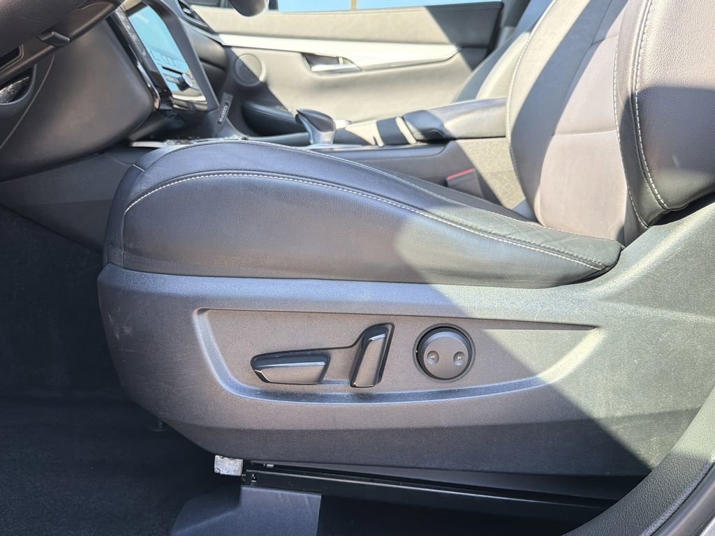 Used 2021 INFINITI QX50 Luxe w/ Cargo Package image 24