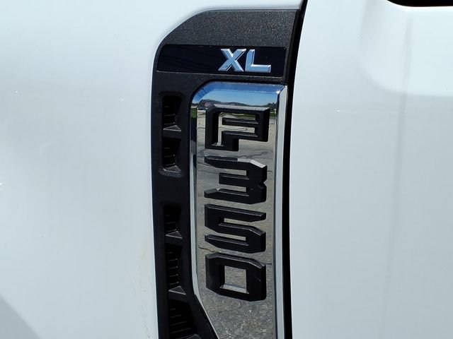 New 2026 Ford F350 XL w/ XL Chrome Package AWD/4WD image 8