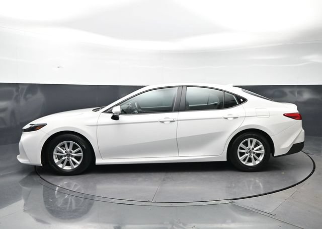 Used 2025 Toyota Camry LE FWD image 8