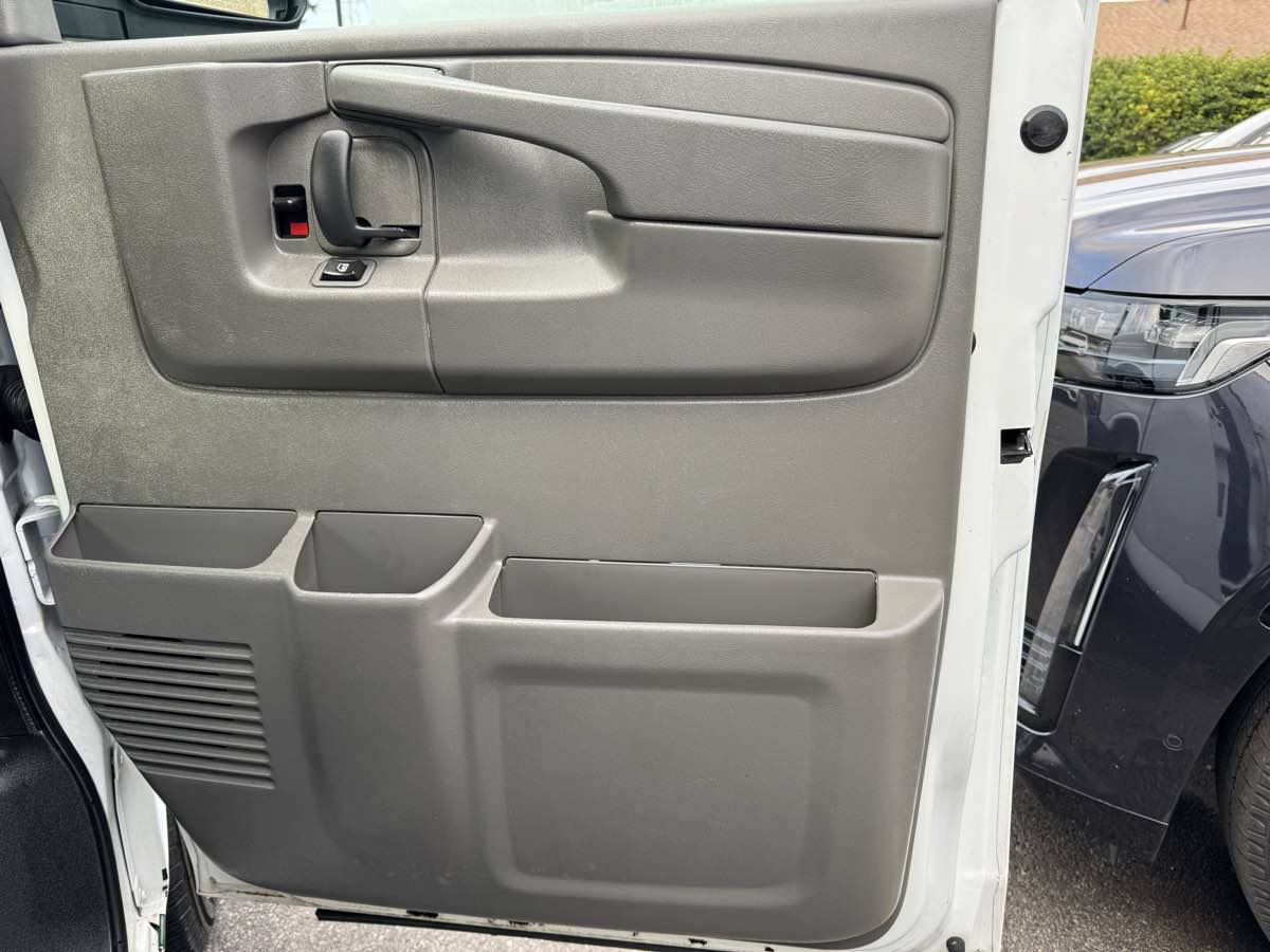 Used 2014 Chevrolet Express 1500 RWD image 24
