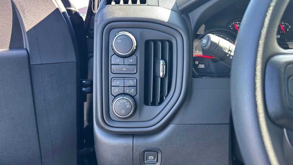 New 2025 Chevrolet Silverado 2500 Custom w/ Custom Value Package image 28