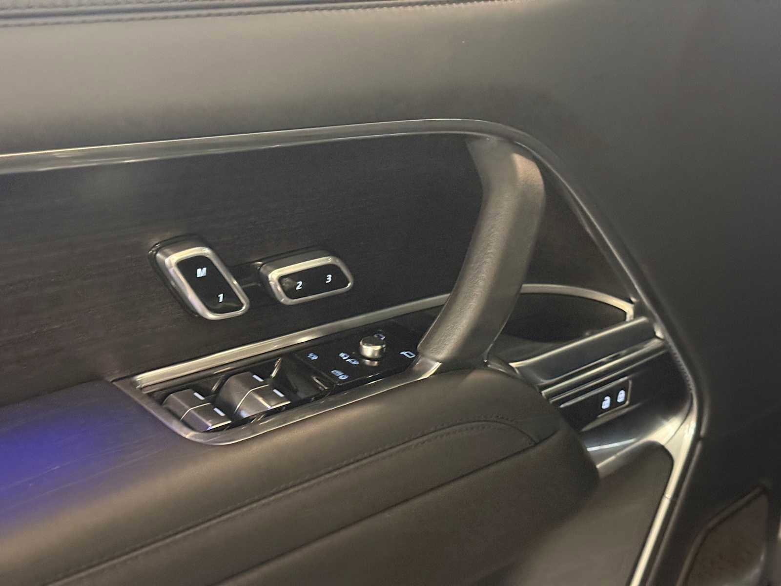 Certified 2025 Land Rover Range Rover Autobiography image 21