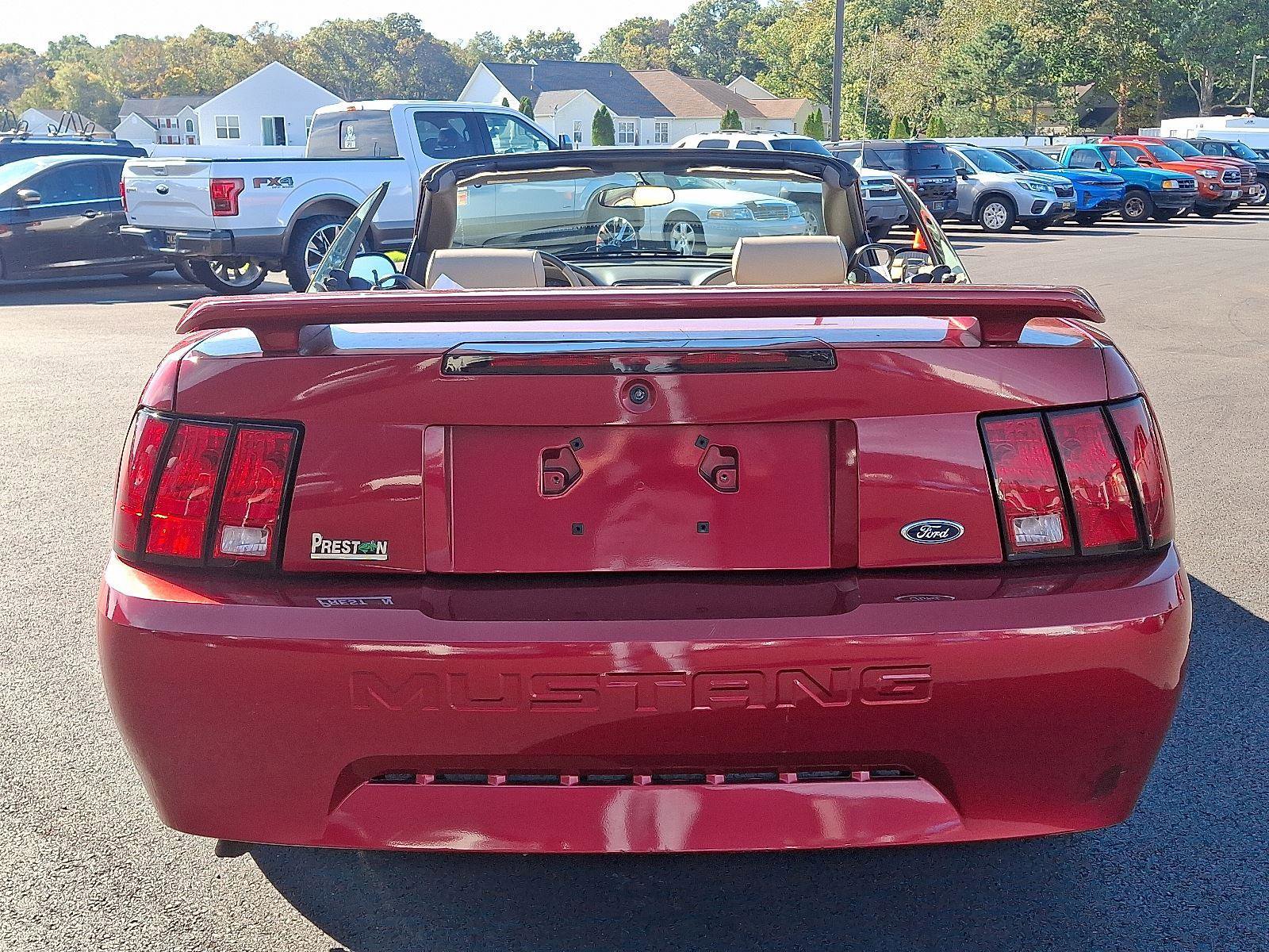 Used 2004 Ford Mustang Deluxe image 9