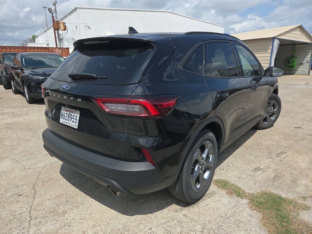 Used 2025 Ford Escape ST-Line image 11